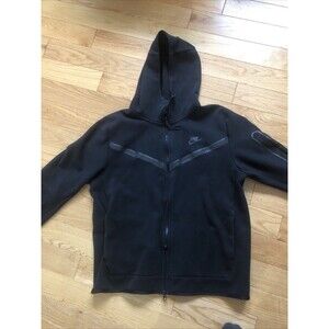Nike Sportswear Tech Fleece Full-Zip Hoodie Size L Black with Pouch & Zip Pocket